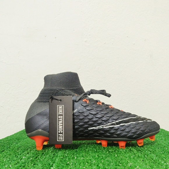 Nike Hypervenom Phantom 3 Elite DF FG Soccer Cleat - Picture 3 of 8